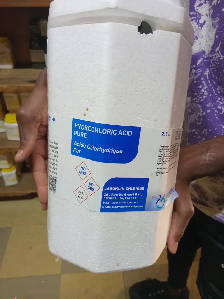 HYDROCHLORIC ACID 1.18 - 36 PERCENT 1L AR