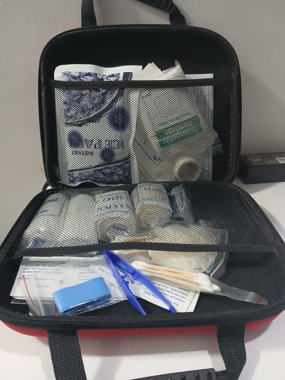 First Aid Kit (10 people)